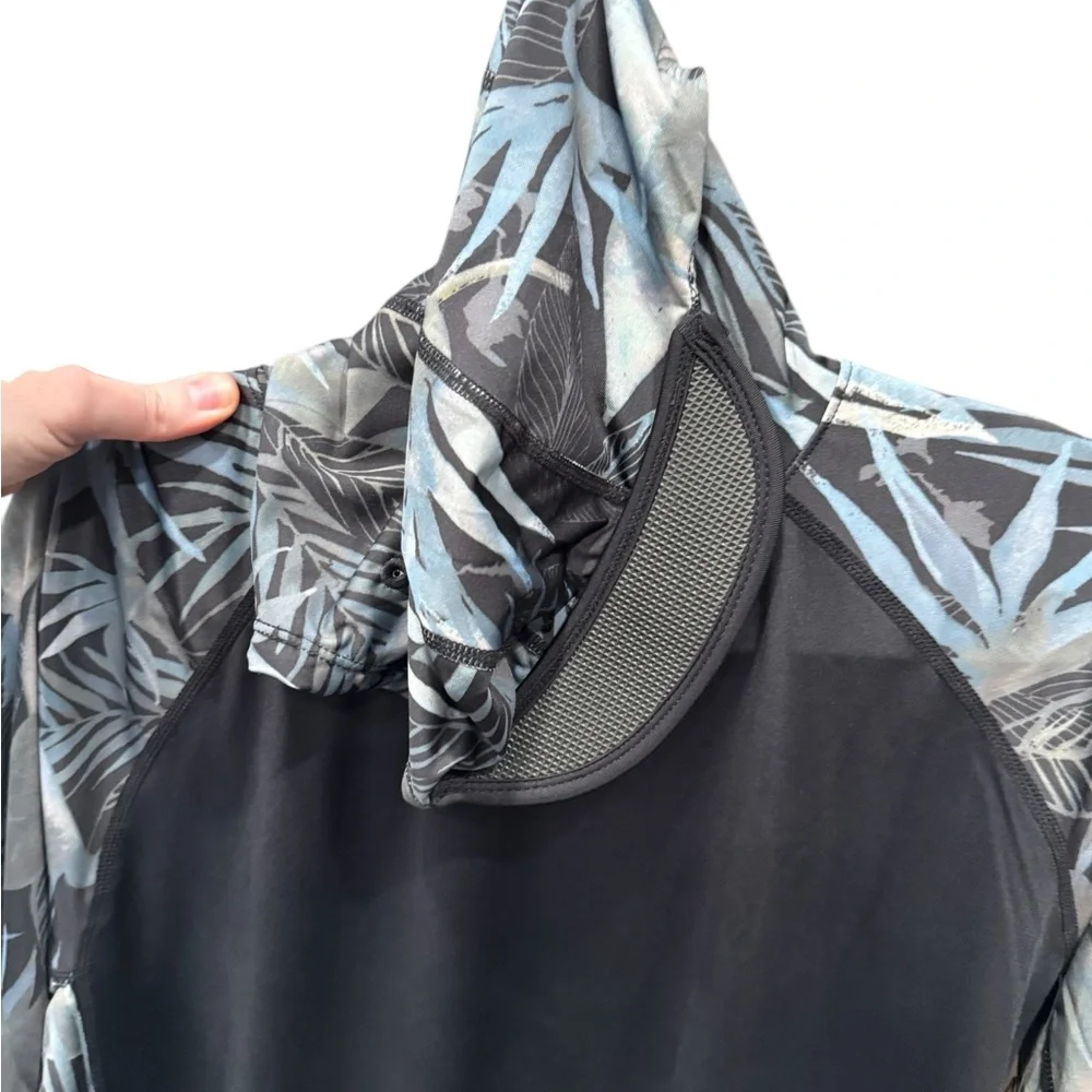 Dakine Black and Gray Rashguard‎